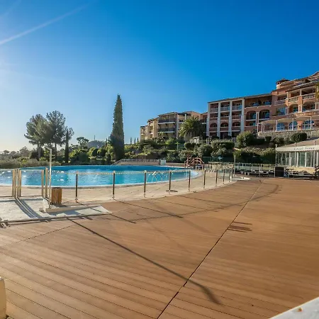Studio Cap Esterel-12 * Saint-Raphael (Var)