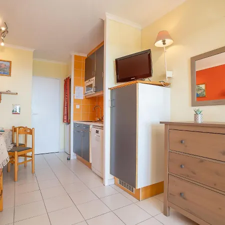 Studio Cap Esterel-12 Saint-Raphael (Var)