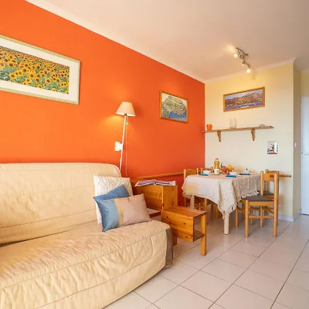 Studio Cap Esterel-12 Saint-Raphael (Var)